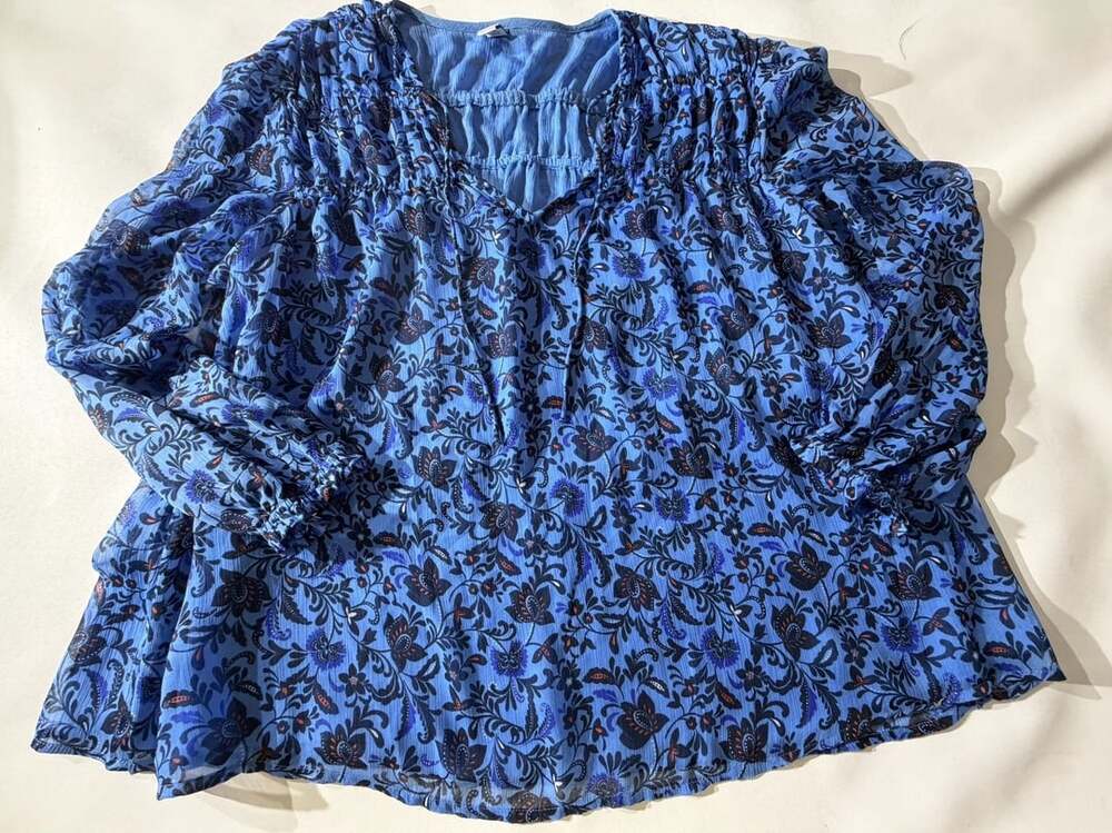 Old Navy XL Blue Floral Off Shoulder Top Smocked Ruffle Blouse Boho Y2K
